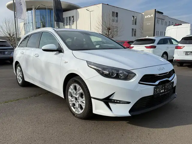 Kia Ceed SW / cee'd SW 1,6 CRDi SCR ISG Silber 48V DCT