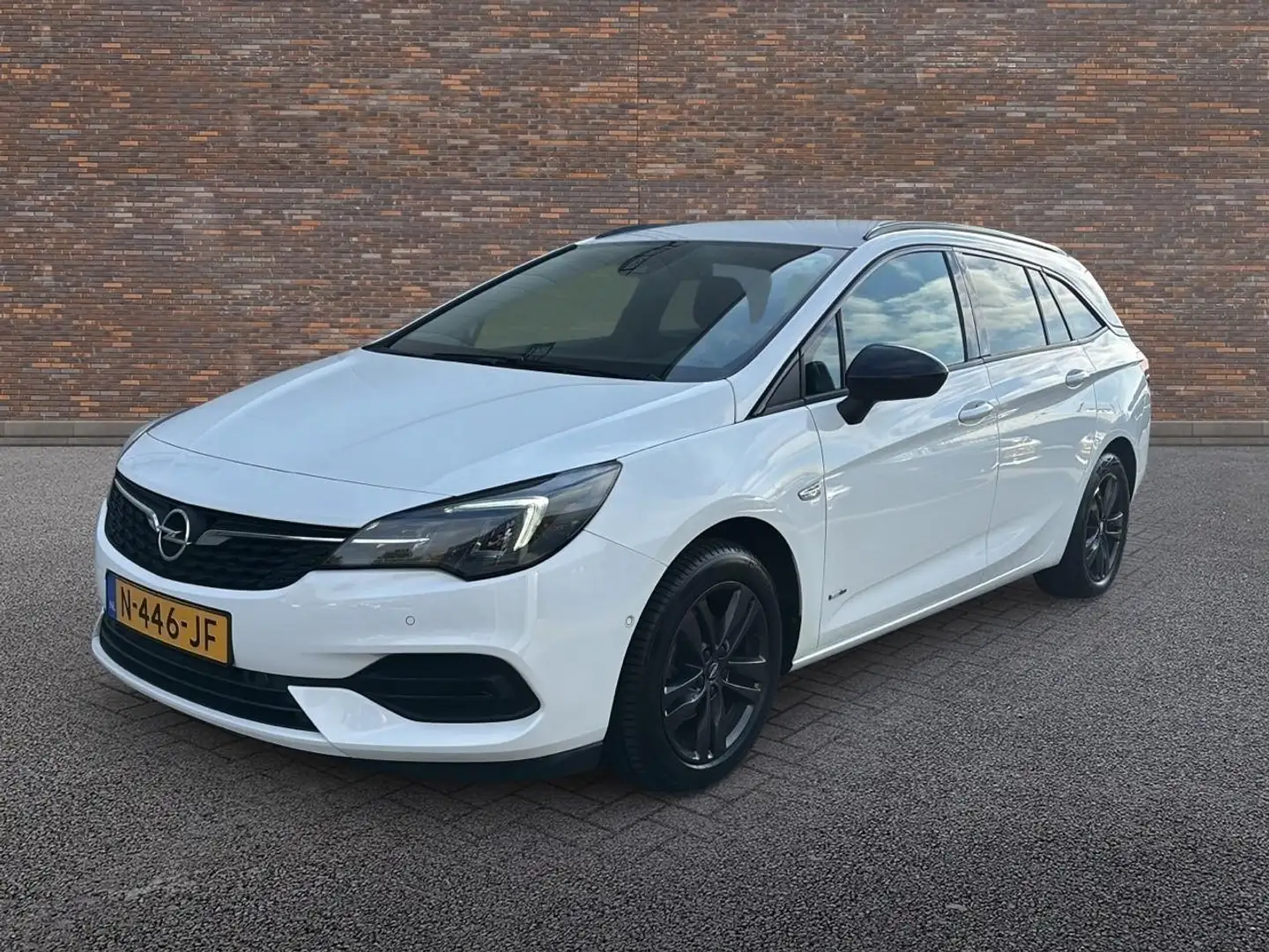 Opel Astra Sports Tourer 1.2 LMV SPORTSTOEL NAVIGATIE TREKHAA Weiß - 2