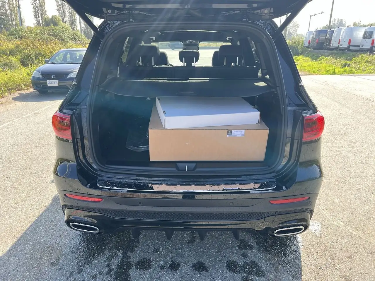Mercedes-Benz GLB снимка Mercedes-Benz GLB