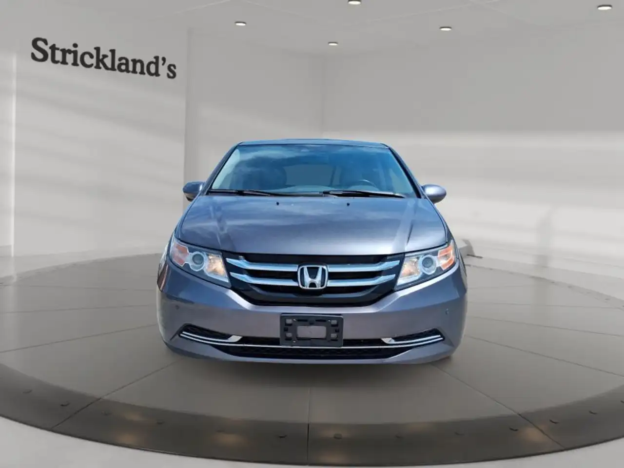 Honda Odyssey снимка Honda Odyssey