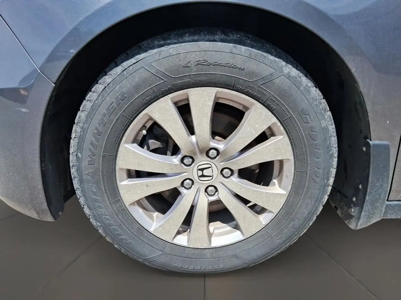 Honda Odyssey снимка Honda Odyssey