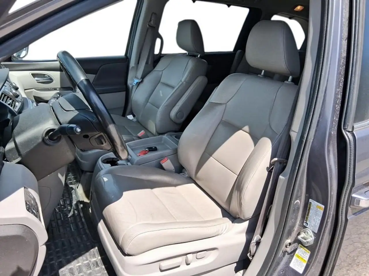 Honda Odyssey снимка Honda Odyssey