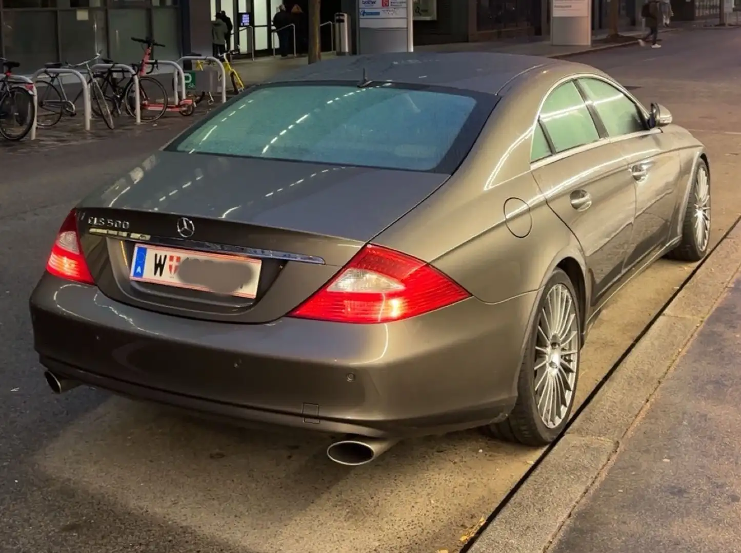 Mercedes-Benz CLS 500 Aut. - 1