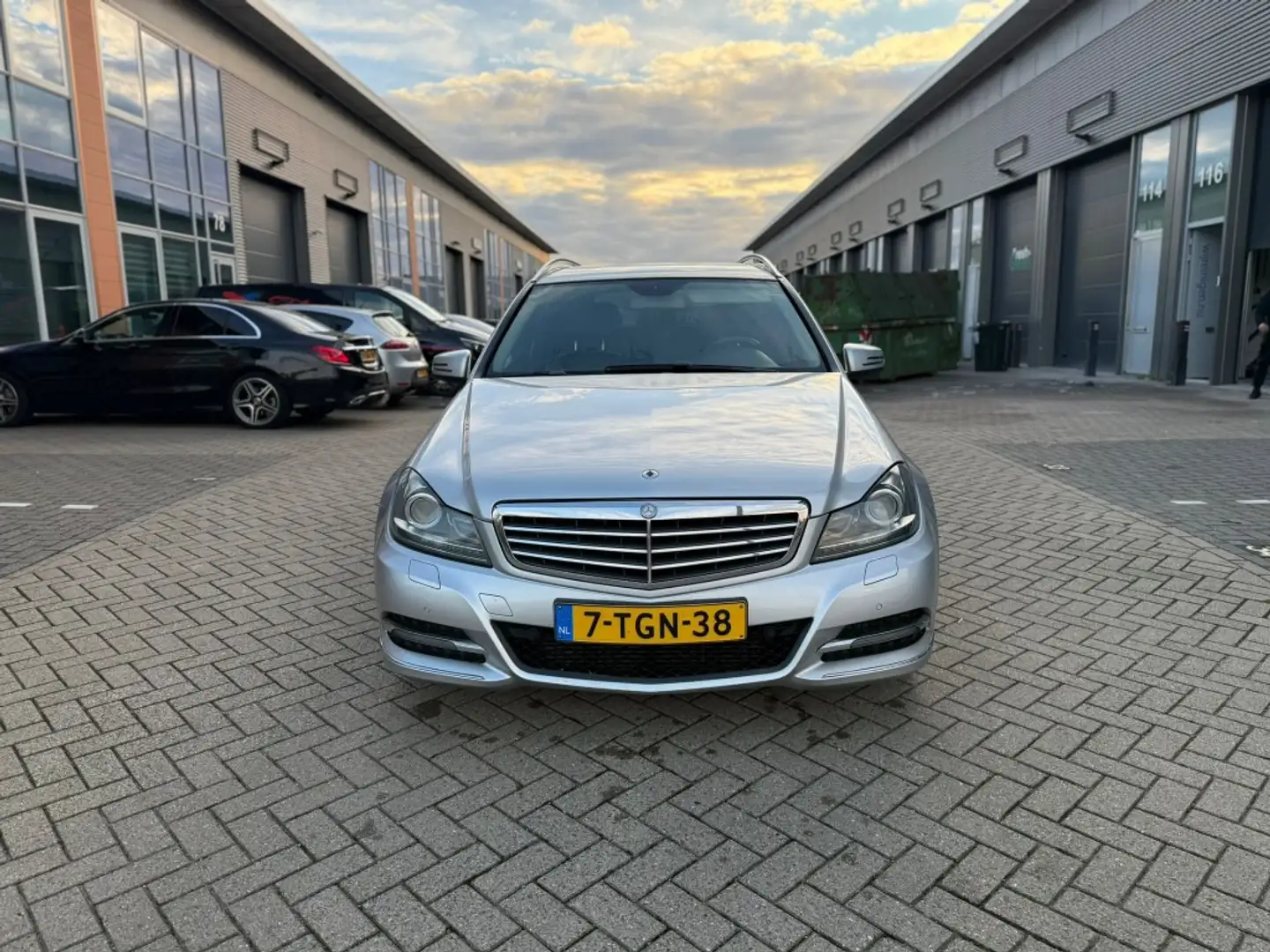 Mercedes-Benz C 180 Estate CDI Amb. Eleg. Grijs - 2