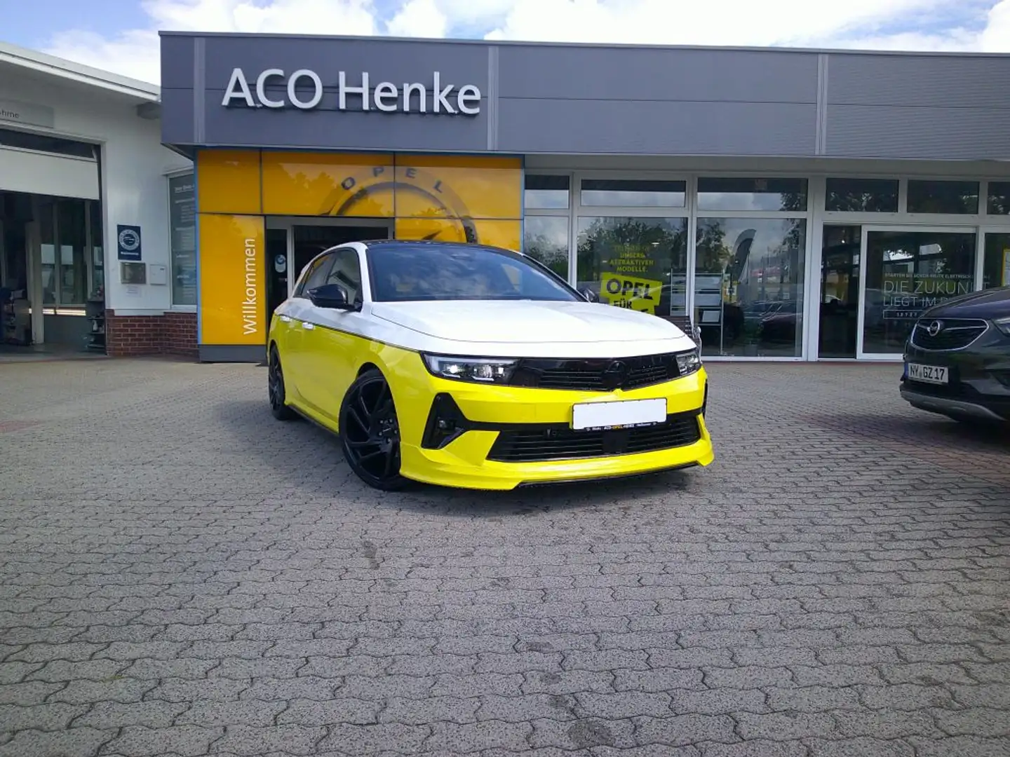 Opel Astra Irmscher I2000 GS 48V MHEV Wit - 1