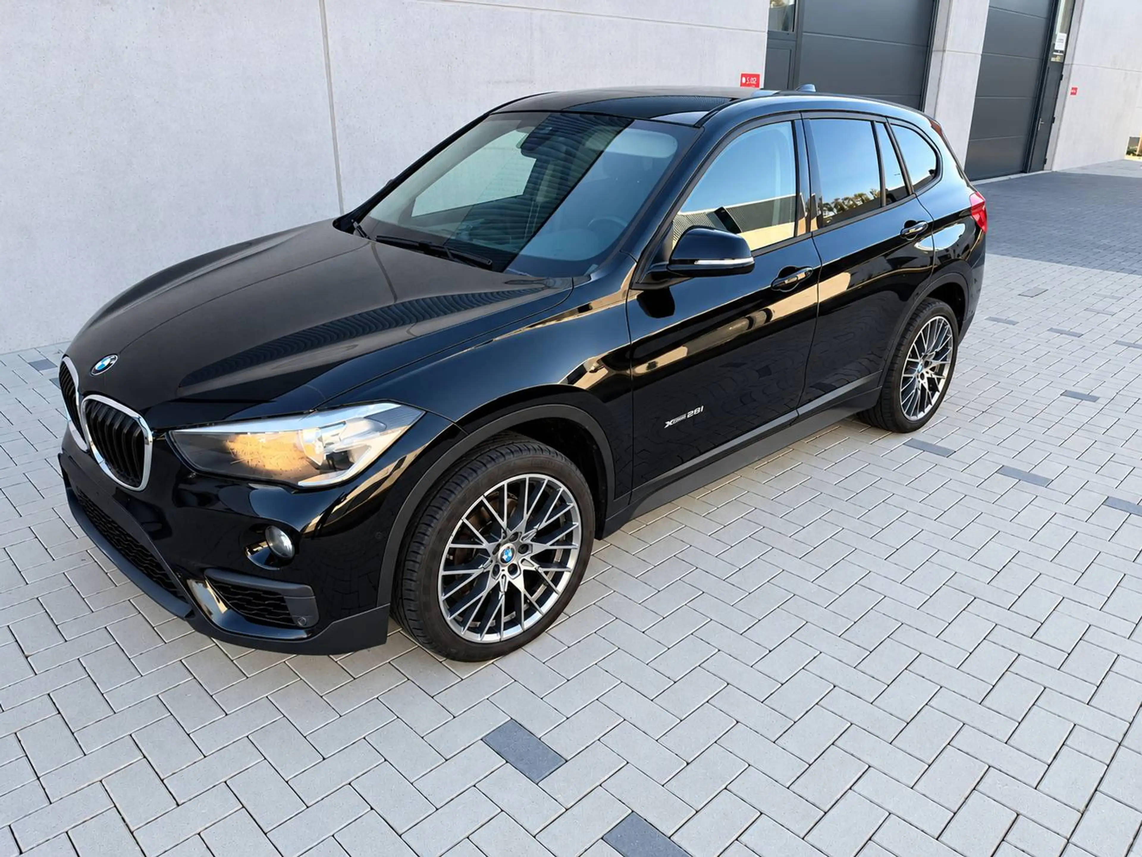 BMW X1 X1 2.0 dA sDrive18 - modelreeks 2015 - automaat