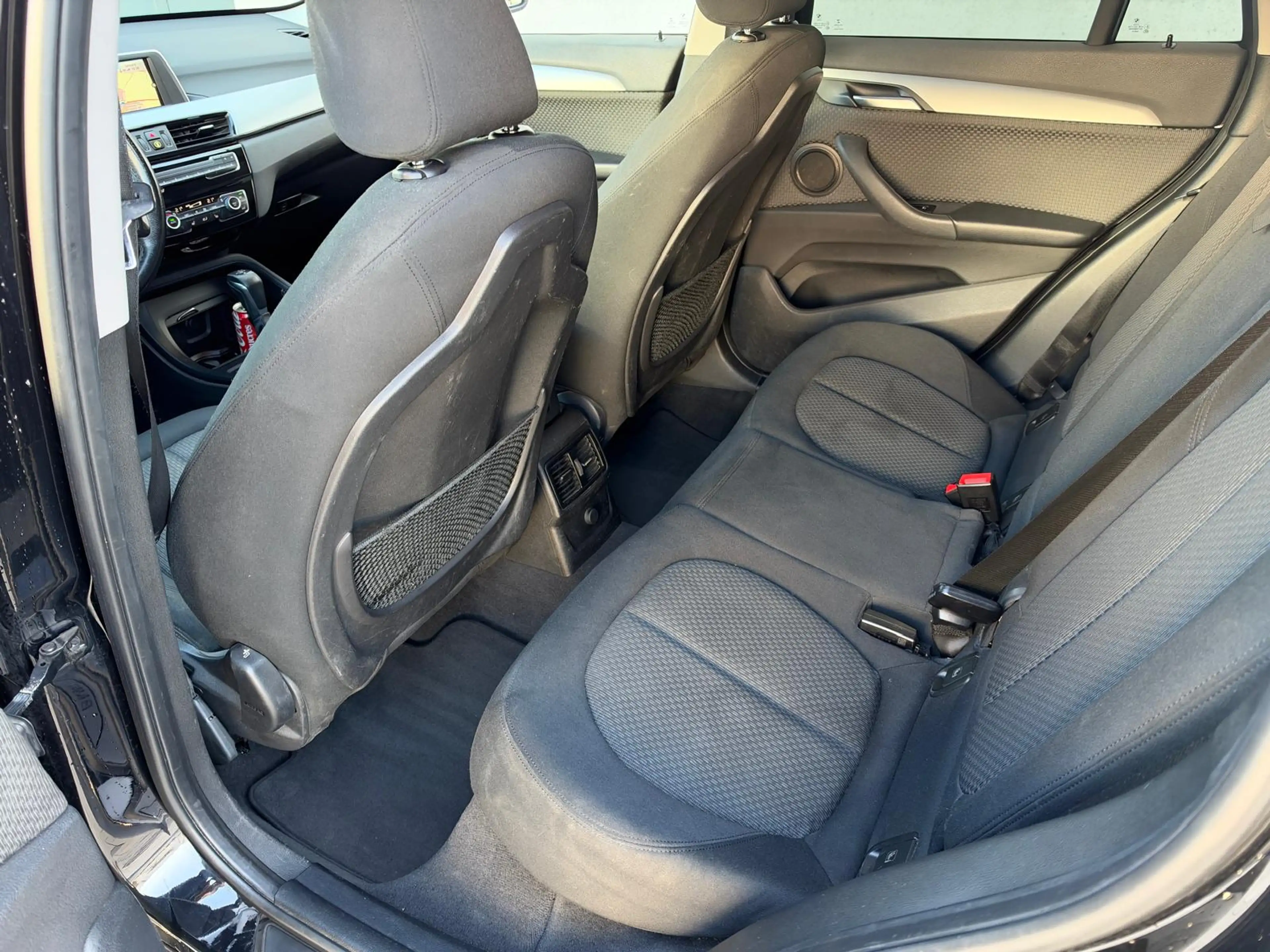 BMW X1 X1 2.0 dA sDrive18 - modelreeks 2015 - automaat — photo 9