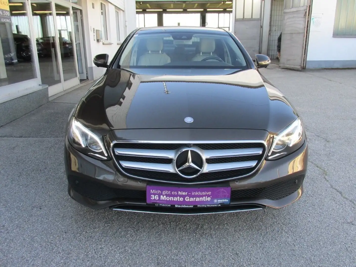 Mercedes-Benz E 220 d Avantgarde Aut. Braun - 2