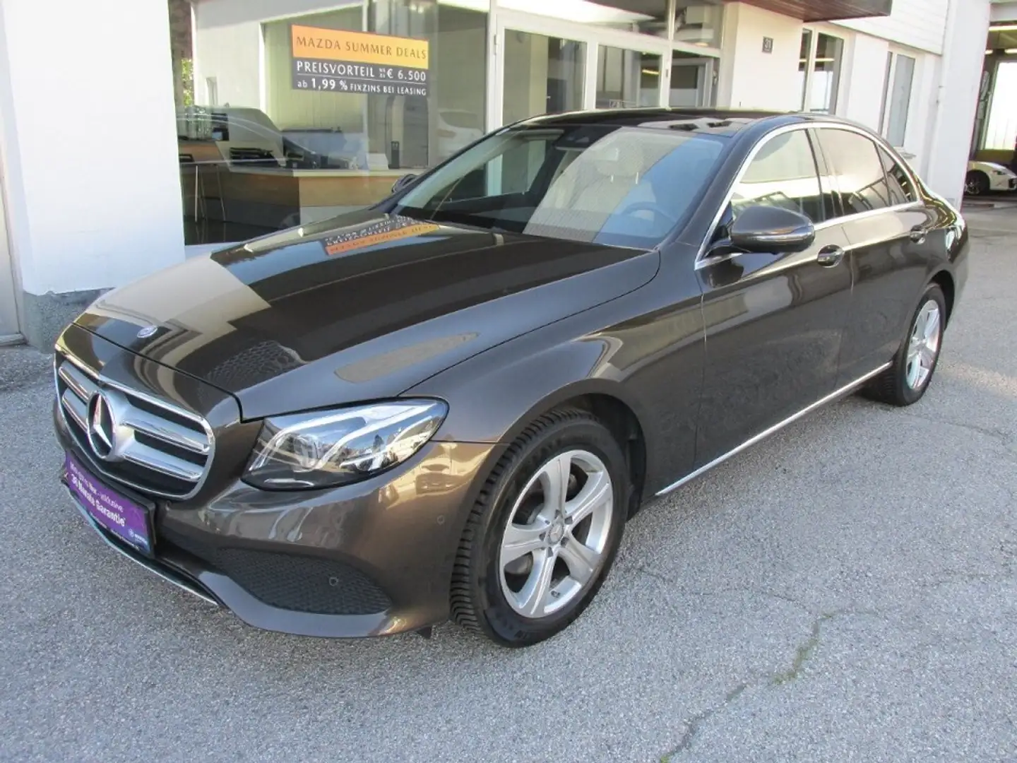 Mercedes-Benz E 220 d Avantgarde Aut. Braun - 1