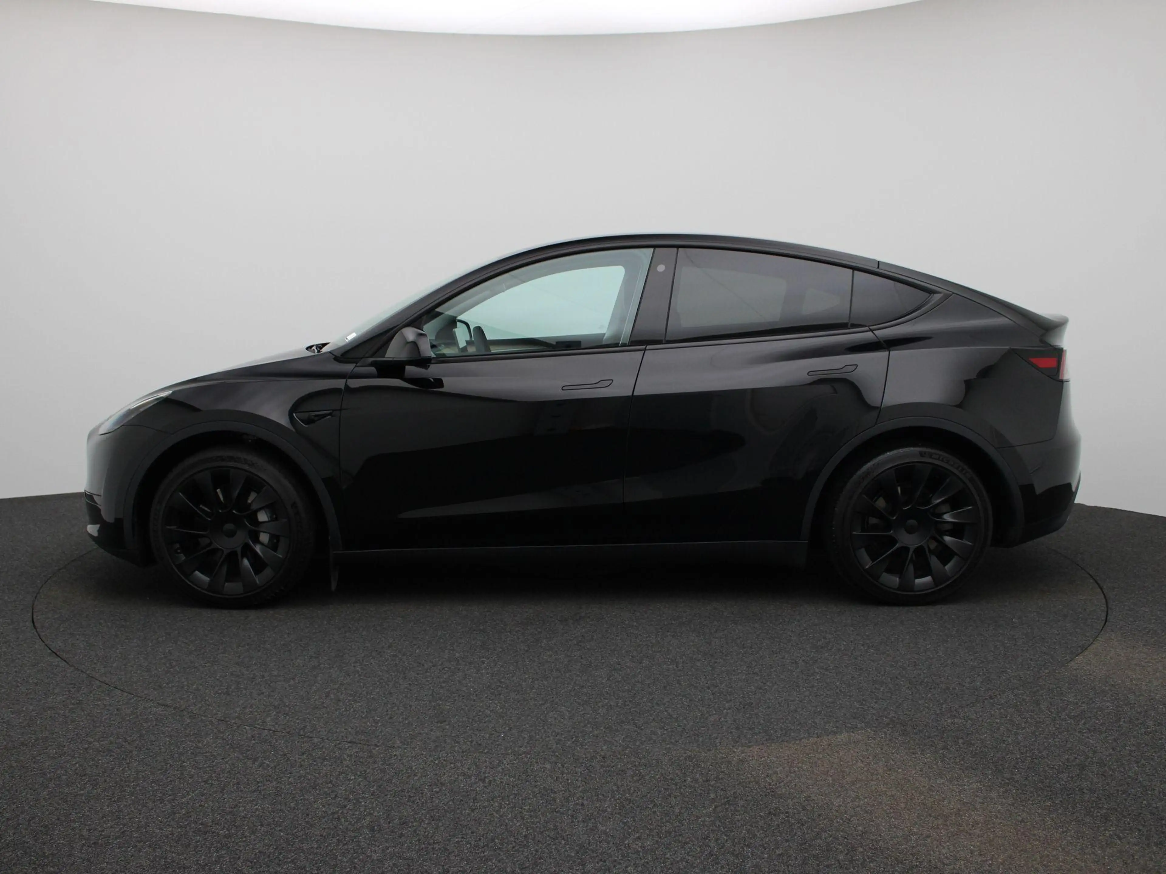 Tesla Model Y RWD AUTOPILOT | FULL SELF DRIVING | PANO | LED | 3 — photo 4