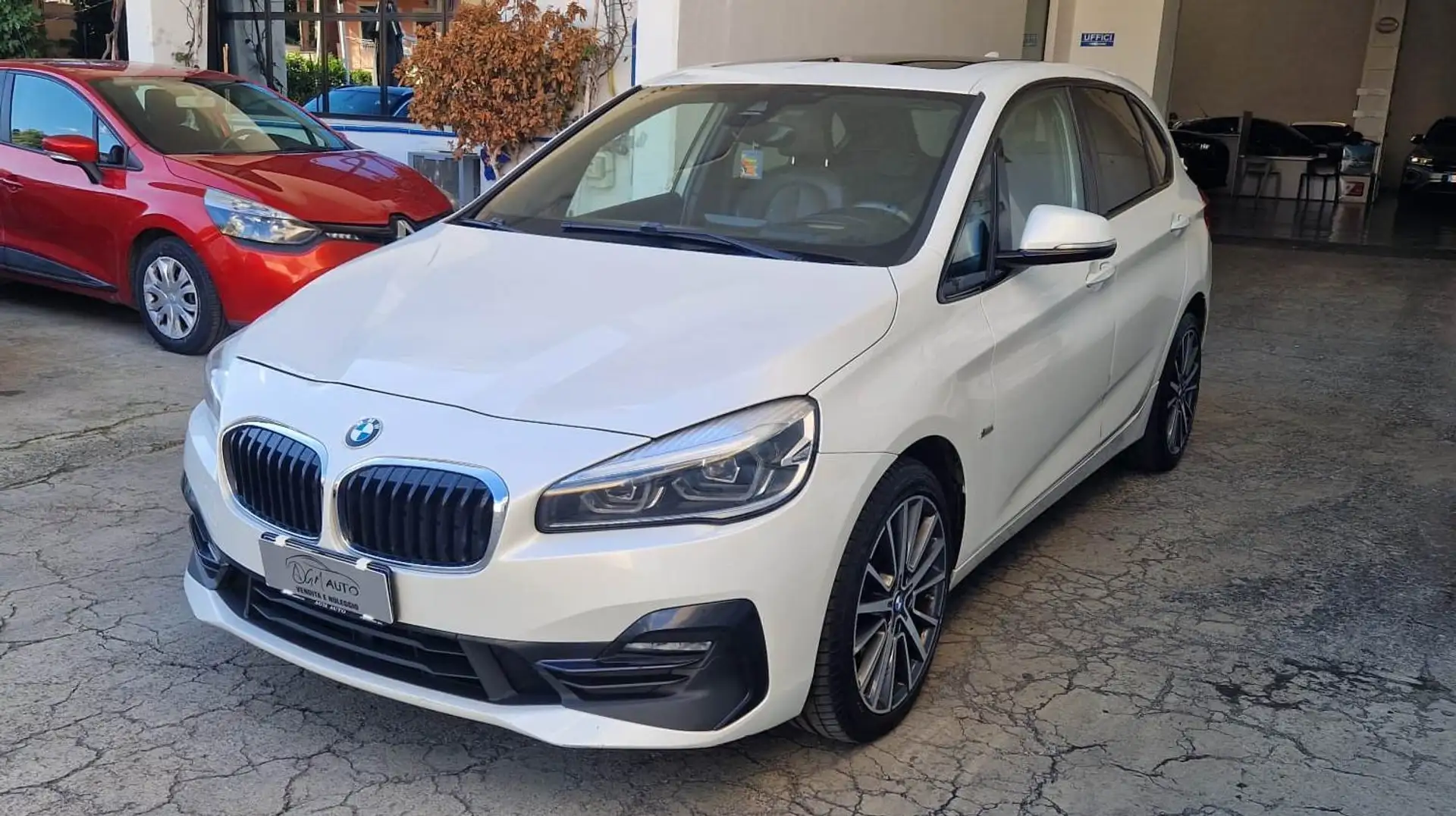 BMW 218 Serie 2 F45 2018 Active Tourer 218d Sport auto Bianco - 2