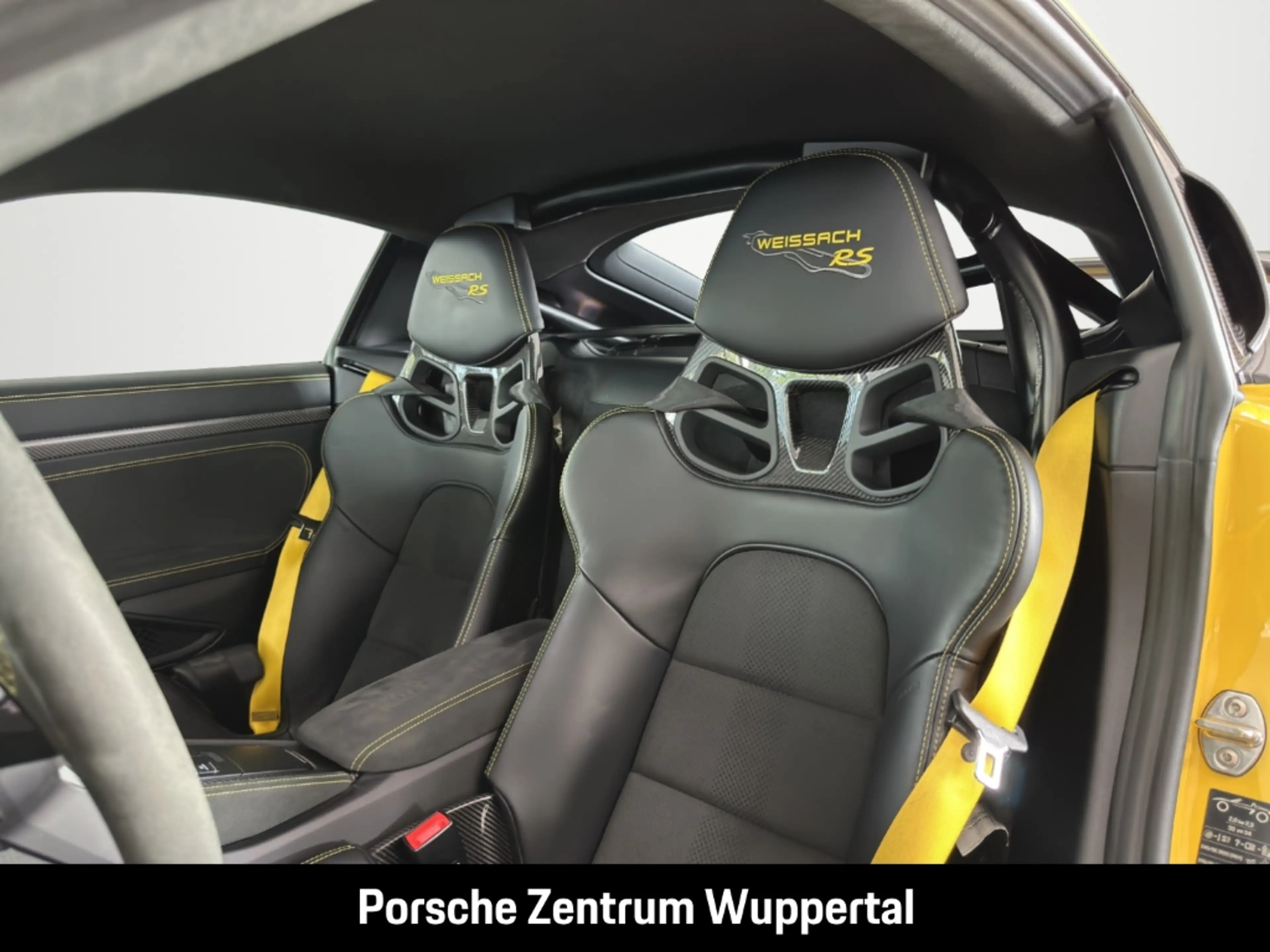 Porsche Cayman 718 GT4 RS — photo 15