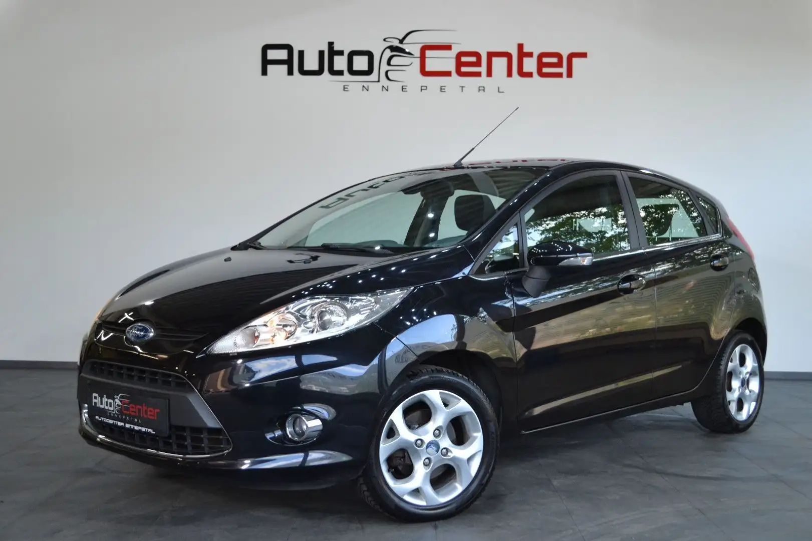 Ford Fiesta Titanium 1.25*Klimaautomat.*4Türer*100Tkm Negro - 1