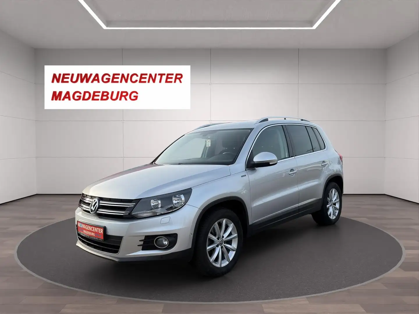 Volkswagen Tiguan 2.0 TDI*LOUNGE*NAVI*KAMERA*SHZ*TEMPOMAT*PARKLENK*N Argent - 1