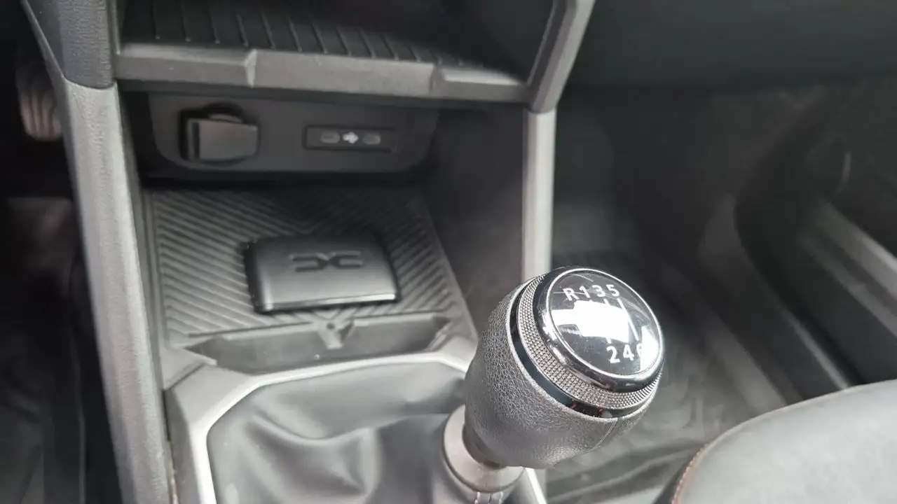 Dacia Duster — photo 26