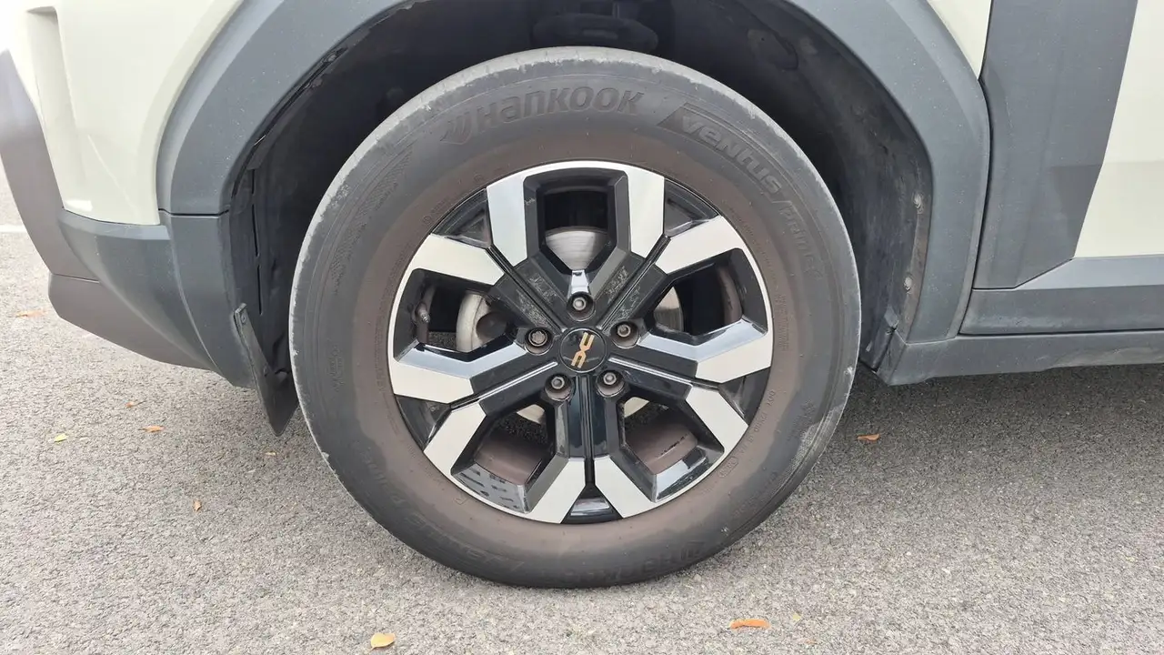 Dacia Duster — photo 18