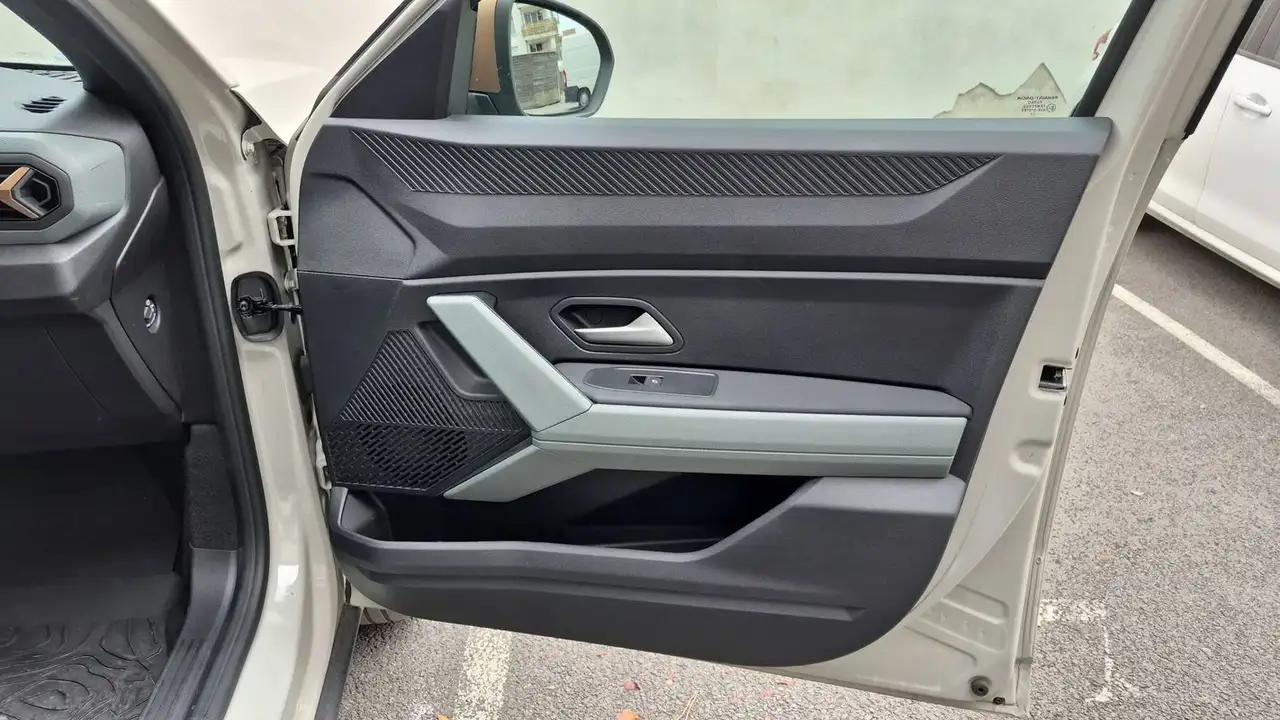Dacia Duster — photo 23