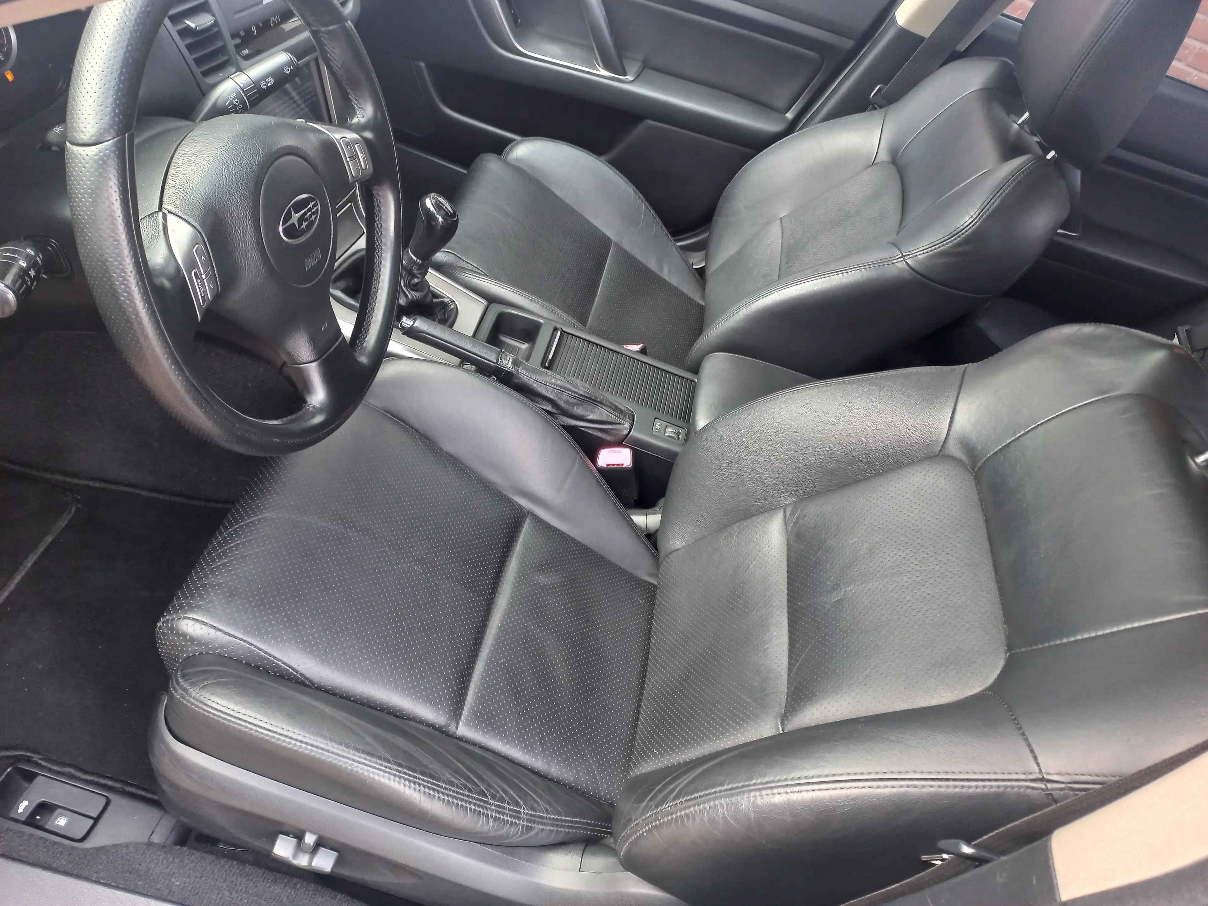 Subaru Legacy 2.5i AWD — photo 5