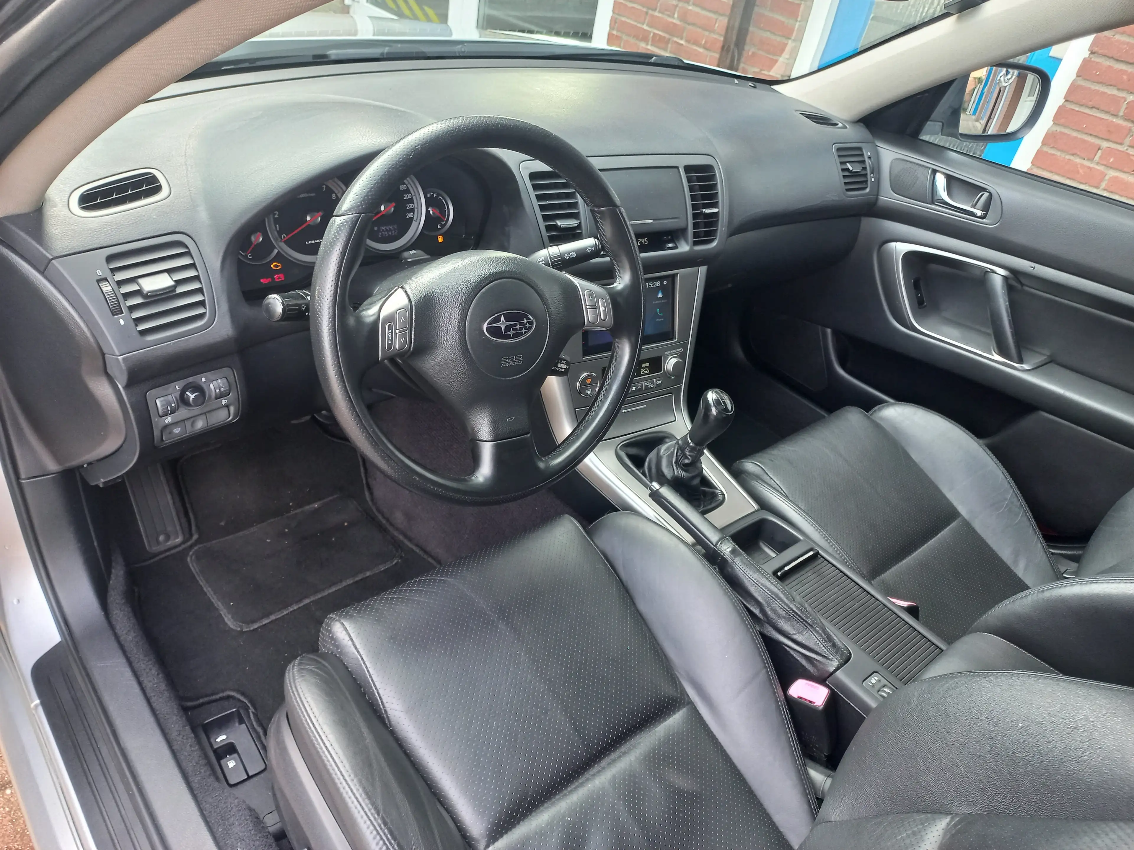 Subaru Legacy 2.5i AWD — photo 4