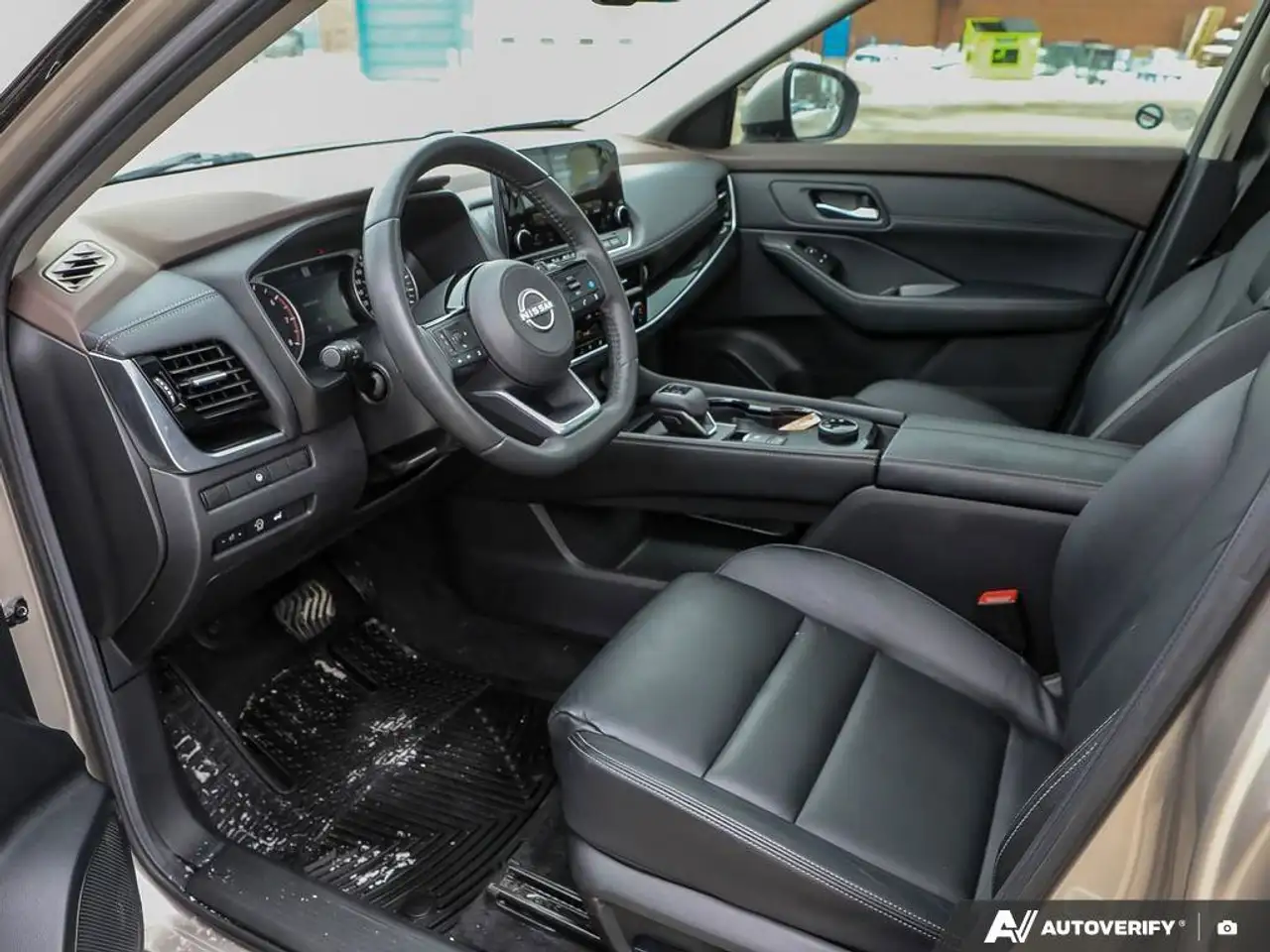 Nissan Rogue снимка Nissan Rogue