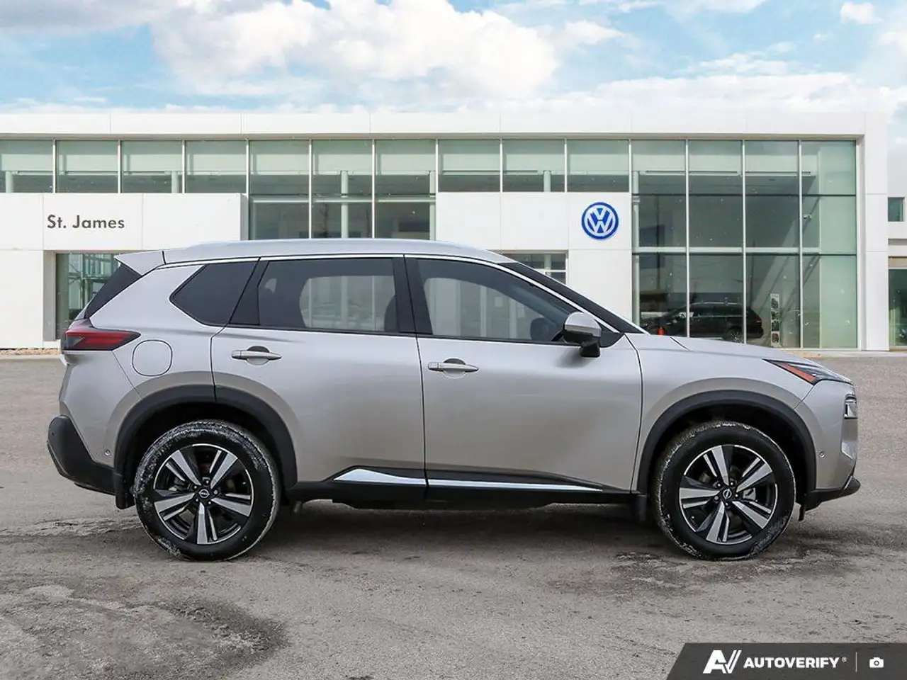 Nissan Rogue снимка Nissan Rogue