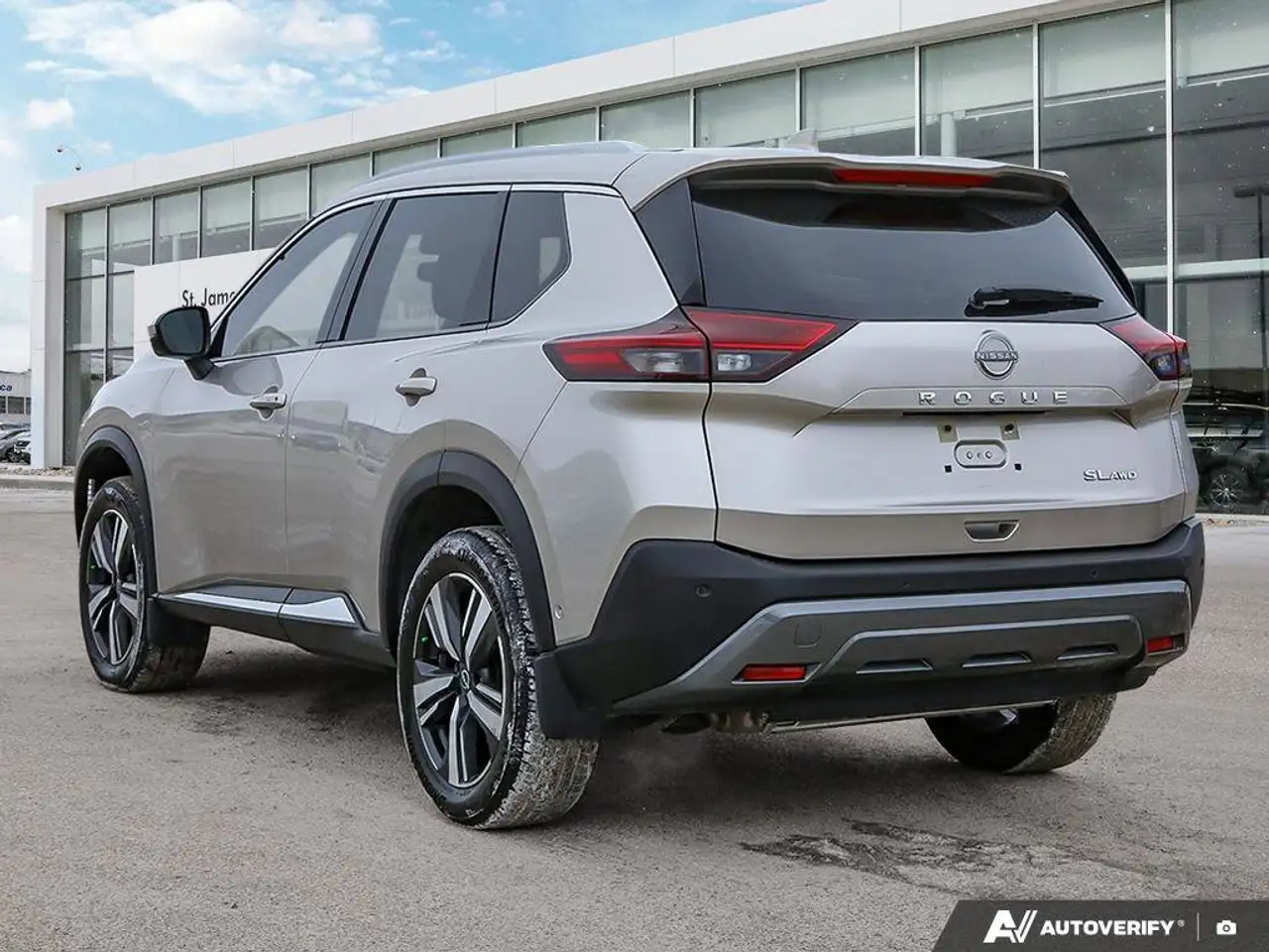 Nissan Rogue снимка Nissan Rogue