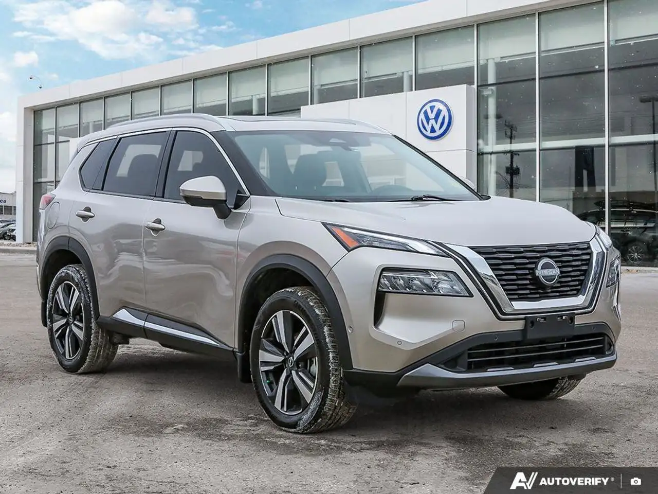 Nissan Rogue снимка Nissan Rogue