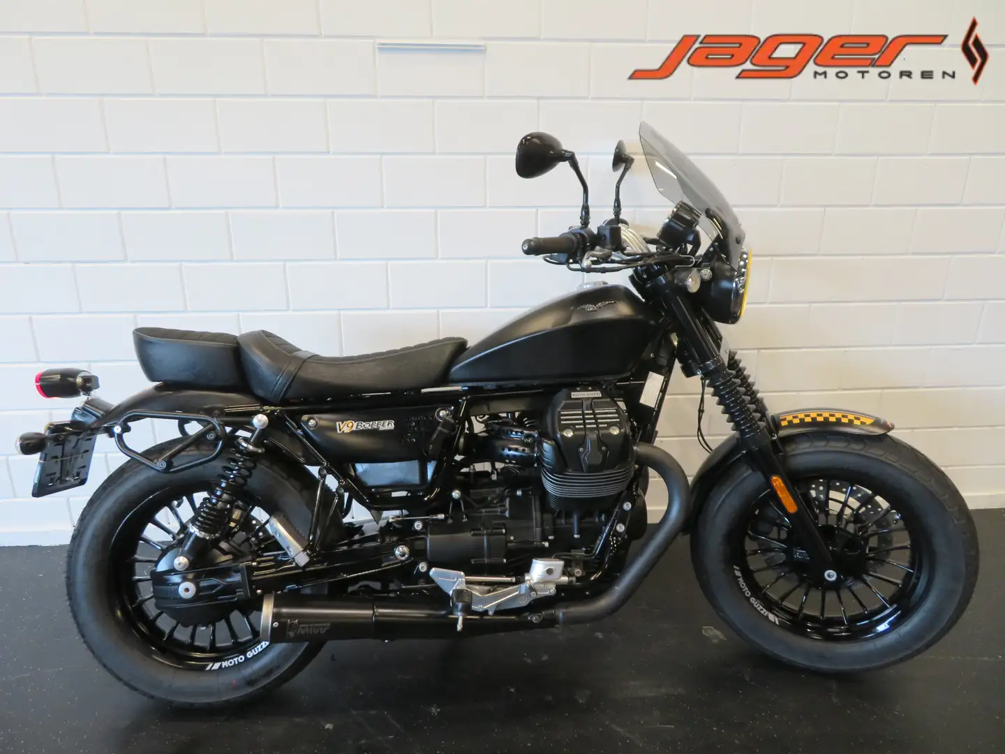 Moto Guzzi V 9 BOBBER SUPER STRAK! Negro - 1