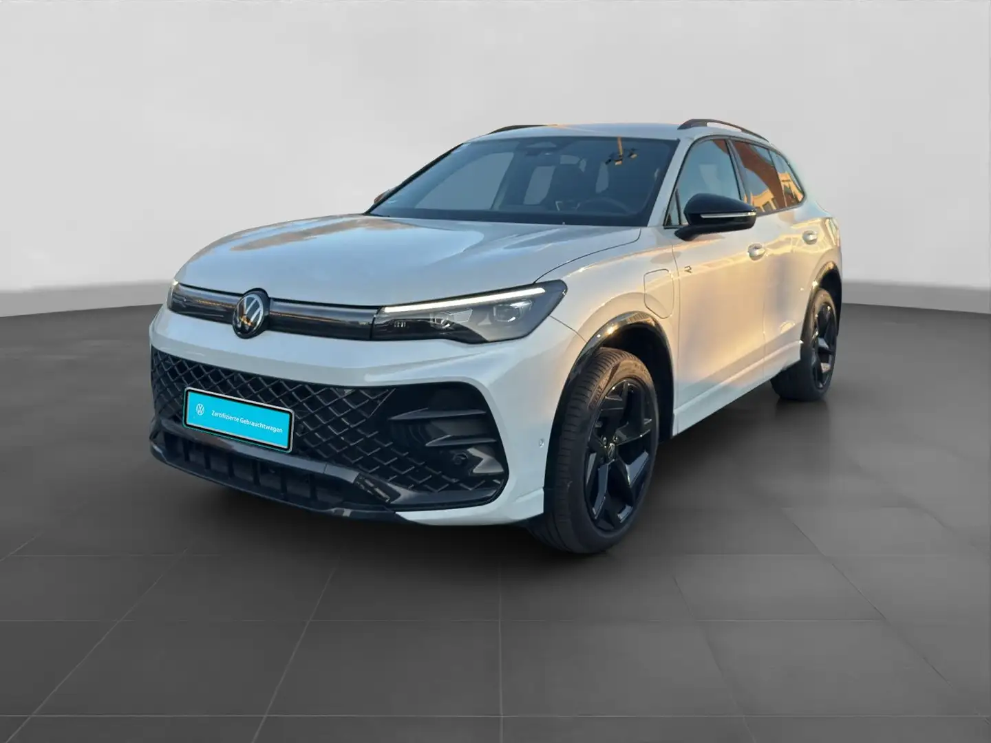 Volkswagen Tiguan 1.5 TSI eHybrid R-LINE BLACK STYLE AHK KA Weiß - 2