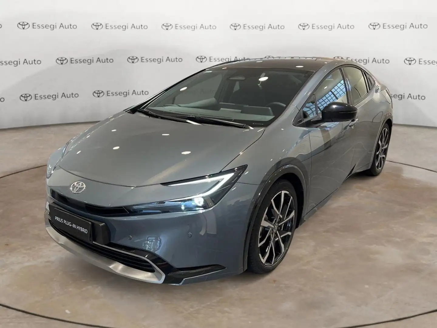 Toyota Prius 2.0 Plug-in Hybrid Lounge + Gris - 1