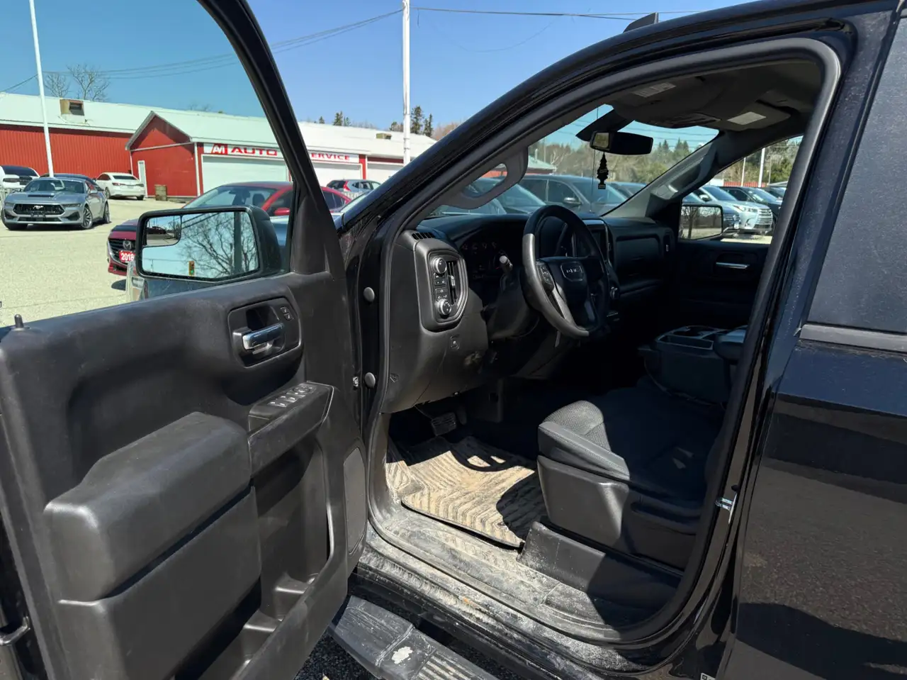 GMC Sierra 1500 снимка GMC Sierra 1500