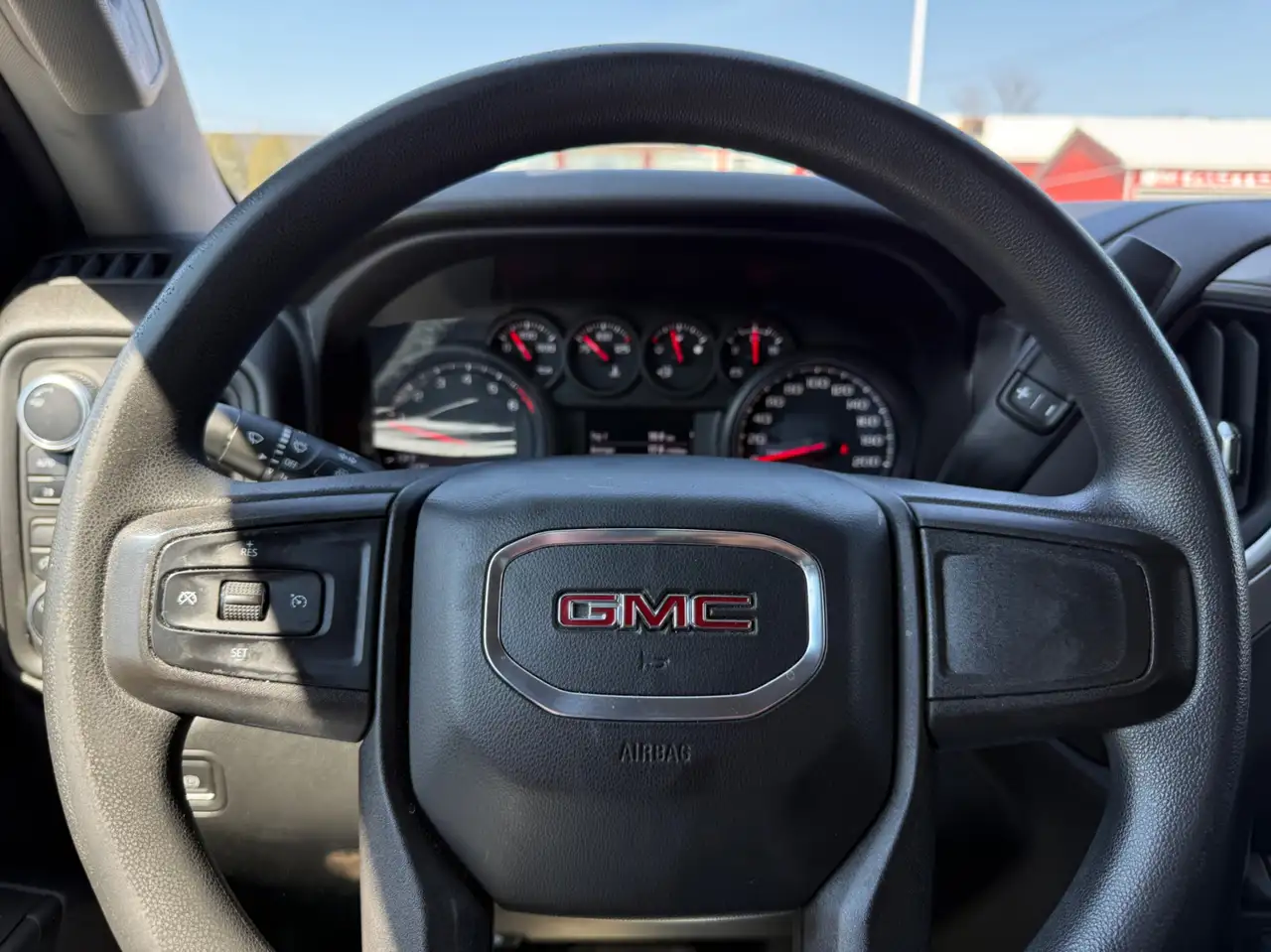 GMC Sierra 1500 снимка GMC Sierra 1500