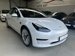 Tesla Model 3 Basis RWD AMD Ryzen Wärmepumpe Subwoofer
