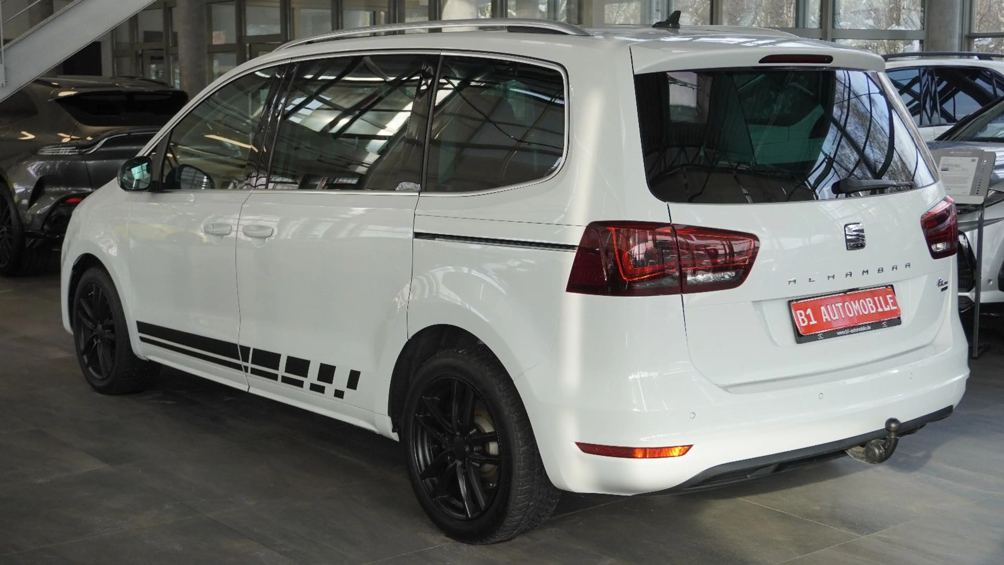 SEAT Alhambra FR-Line Allrad*ACC*AHK*7 SITZ* — photo 7