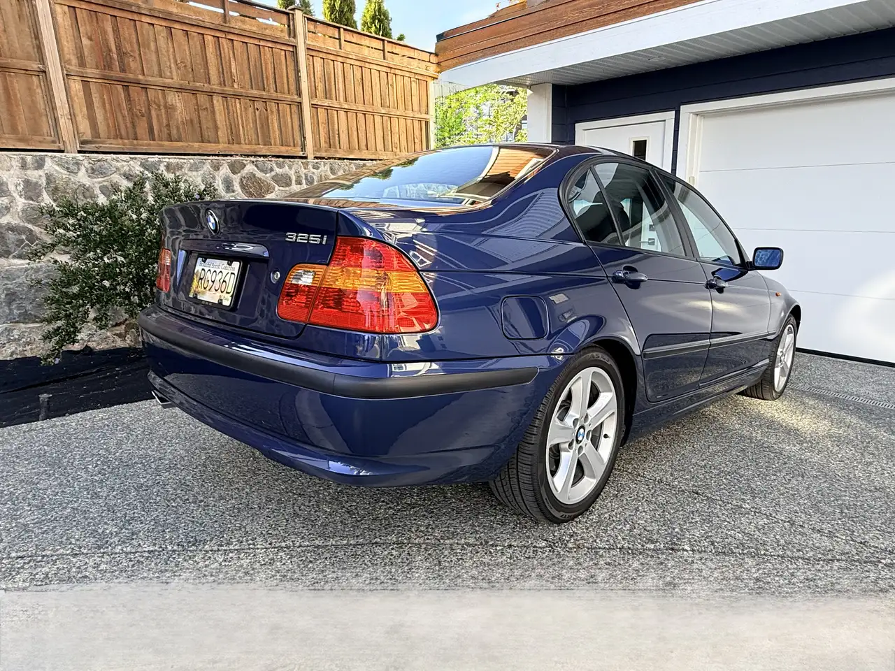 BMW 3 Series снимка BMW 3 Series