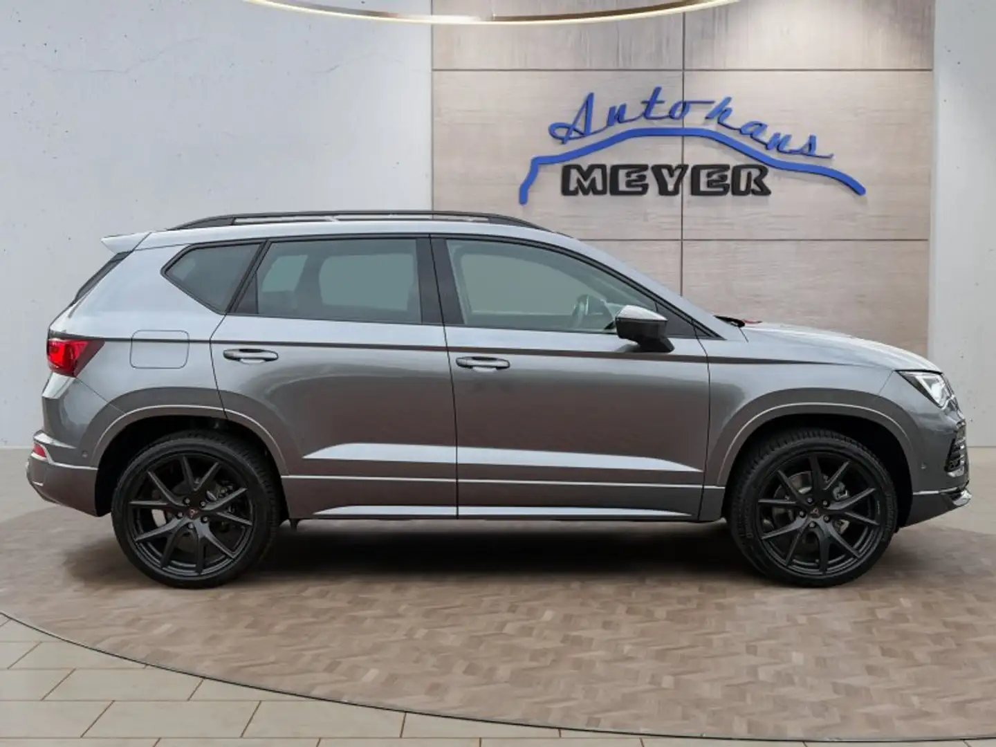 CUPRA Ateca 2.0TSI 4Drive AHK/Pano/Leder/ACC/Navi/el.Klappe Grau - 2