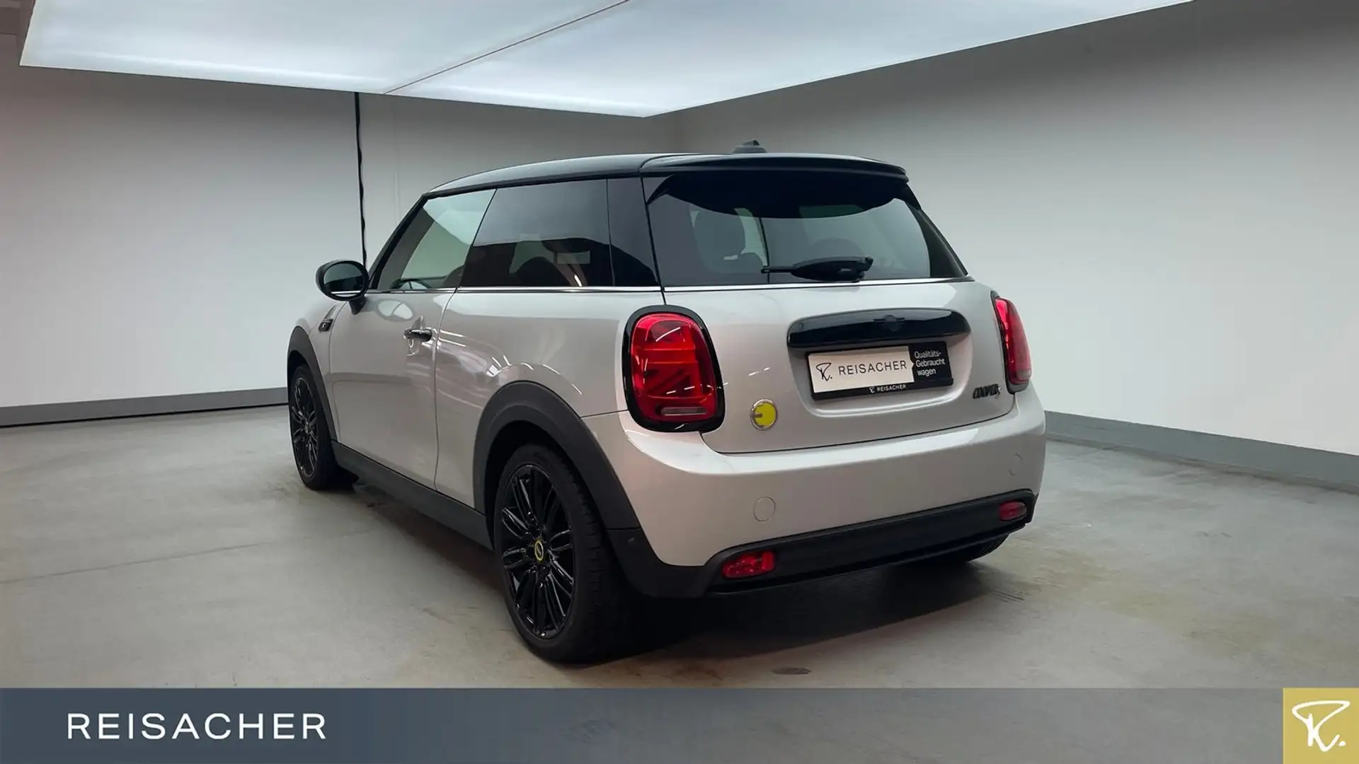 MINI Cooper SE Classic-Trim Navi SpoSi Tempomat LED Silber - 2