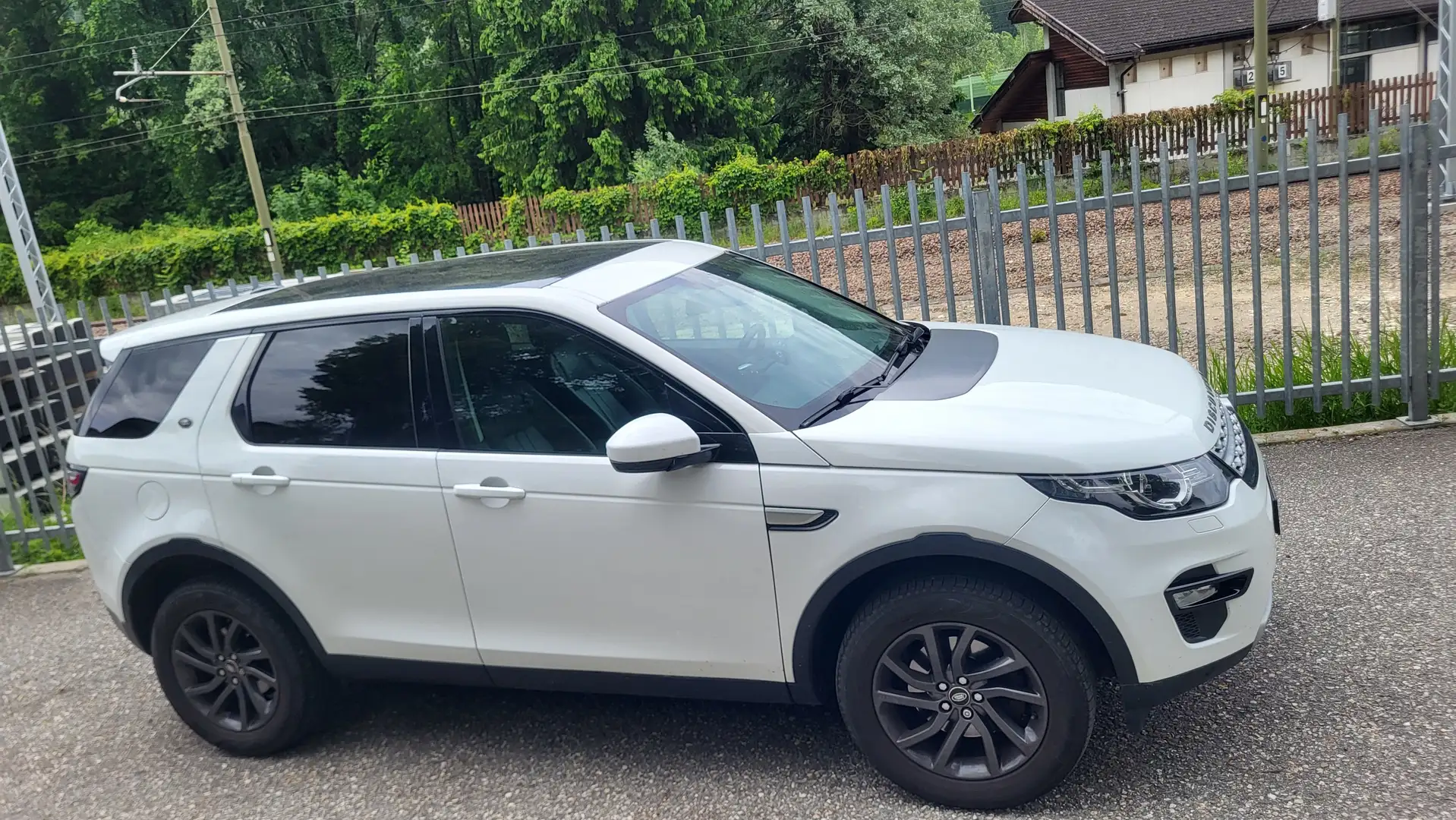 Land Rover Discovery Sport Discovery Sport 2.2 td4 HSE AWD 150cv auto/tetto Bílá - 1