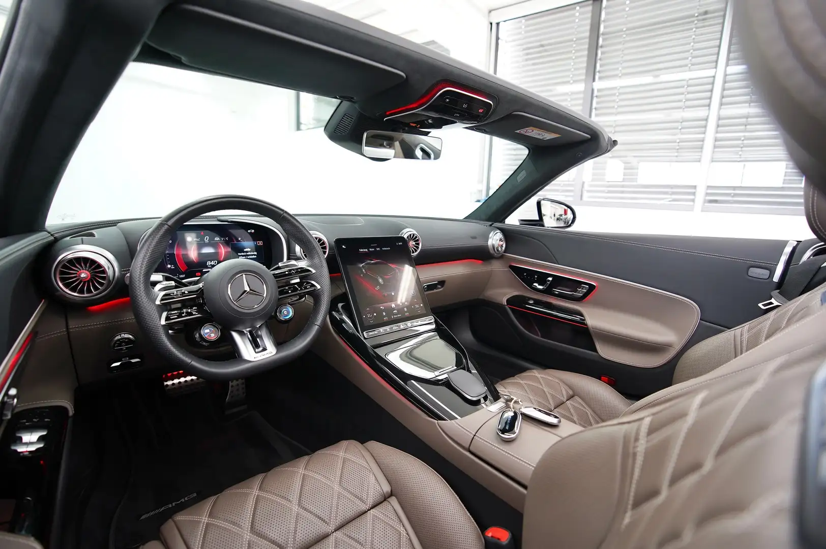 Mercedes-Benz SL 43 AMG AMG 21" ZOLL ! MANUFAKTUR LEDER & BRIGHT ! Bílá - 1