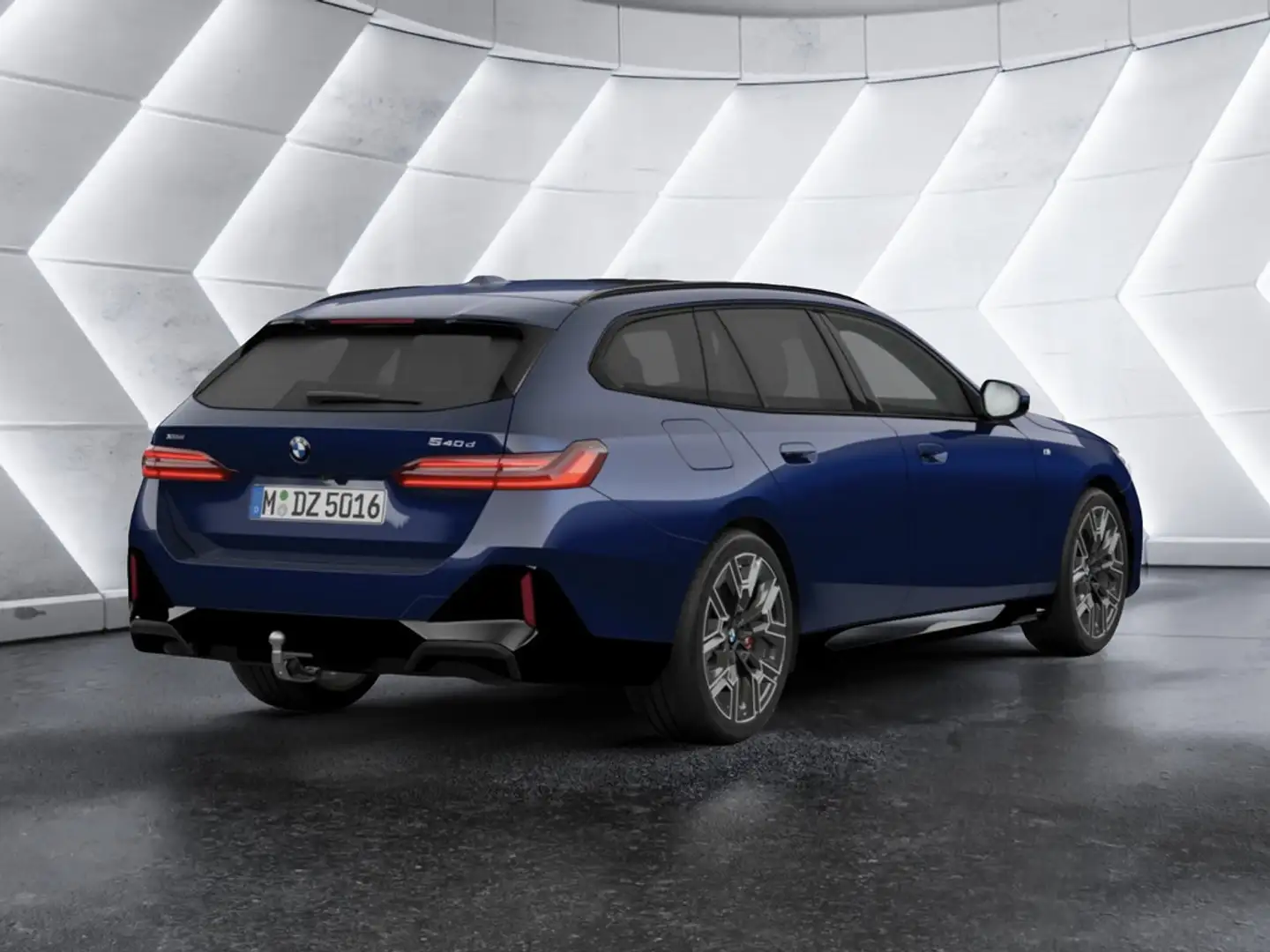 BMW 540 d Touring xDrive M-Sport HUD LED PANO 360° Blauw - 2