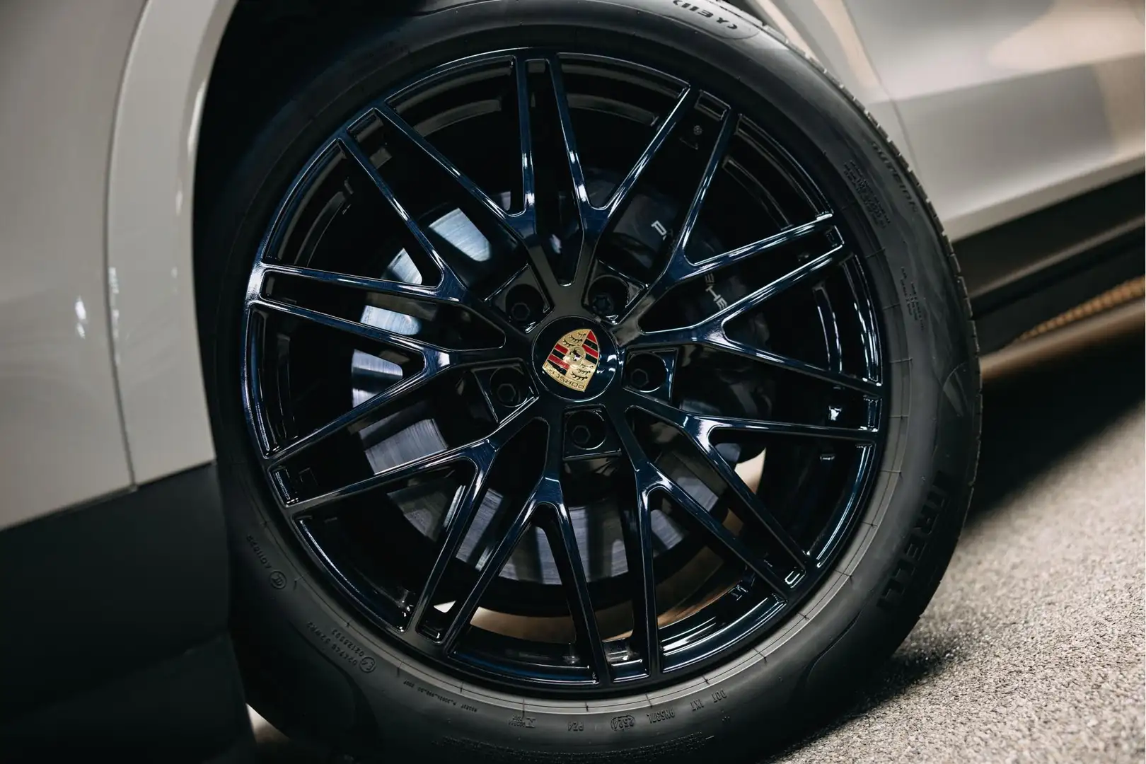 Porsche Cayenne Coupé 3.0 E-Hybrid | Head-up | Bose | Sport Chrono Grau - 2