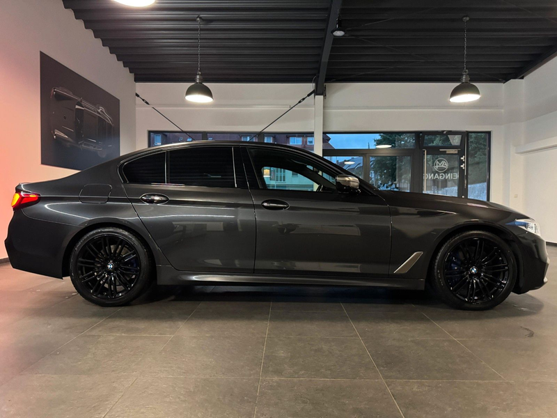 BMW 550 i xDrive Lim./Schiebedach+Head-Up+Stand-Hz — photo 4
