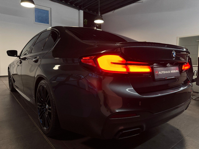 BMW 550 i xDrive Lim./Schiebedach+Head-Up+Stand-Hz — photo 7