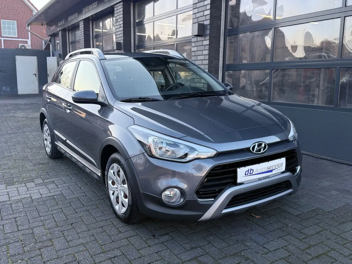 Hyundai i20 Active Select Gris - 2