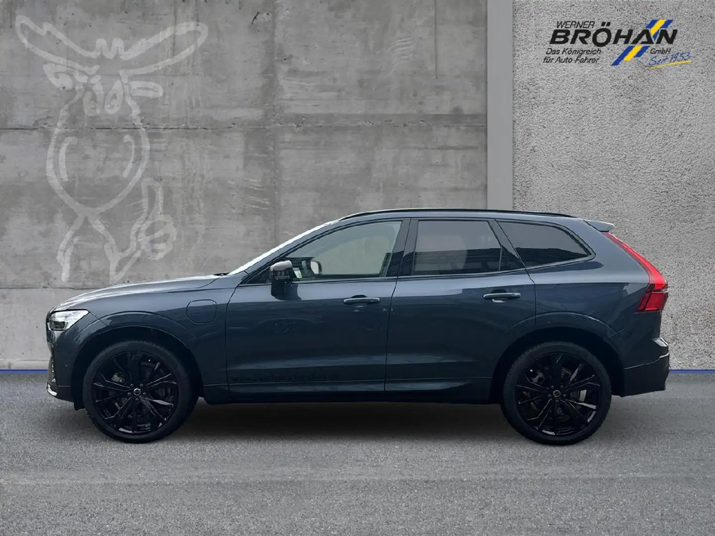 Volvo XC60 T6 AWD Ultra Black Edition Plug-In Hybrid Blau - 2