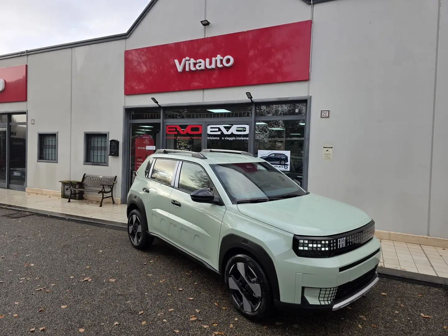 Fiat Grande Panda Grande Panda 1.2 hybrid La Prima 110cv edct Grün - 2