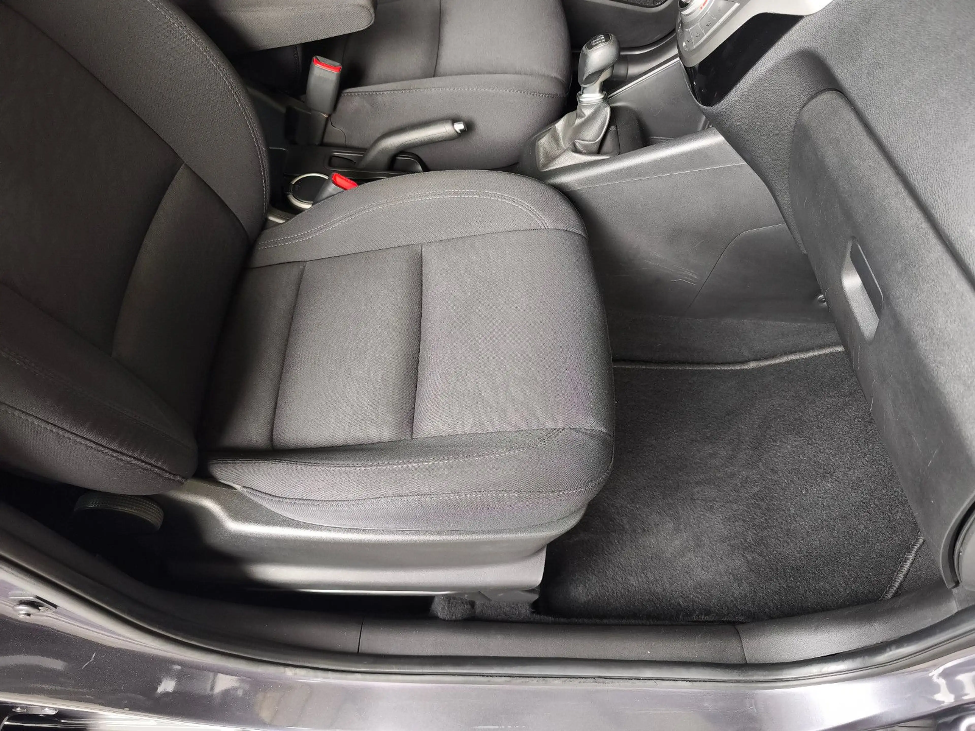 Hyundai iX20 1.6 blue YES! — photo 15