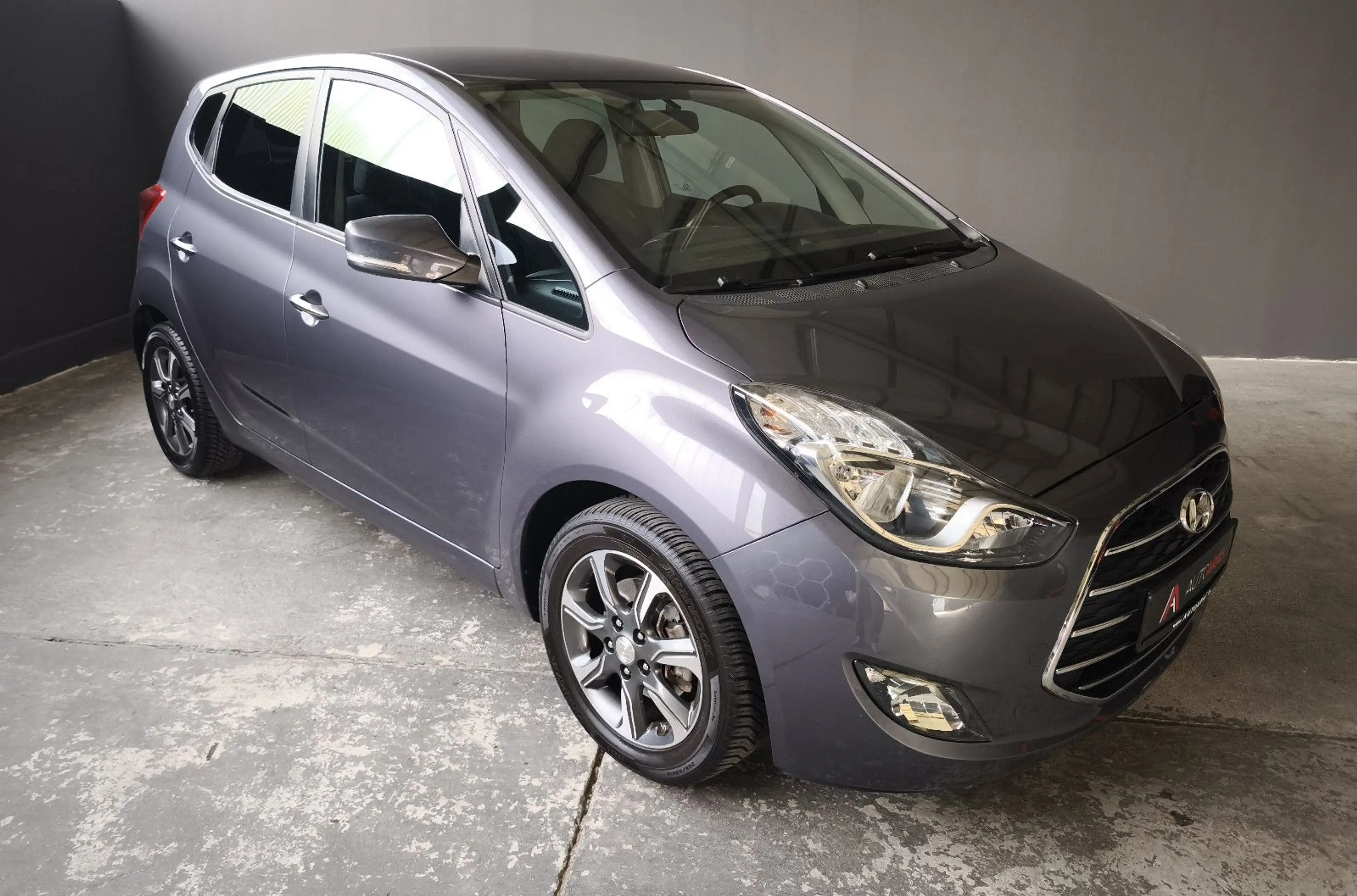 Hyundai iX20 1.6 blue YES! — photo 6