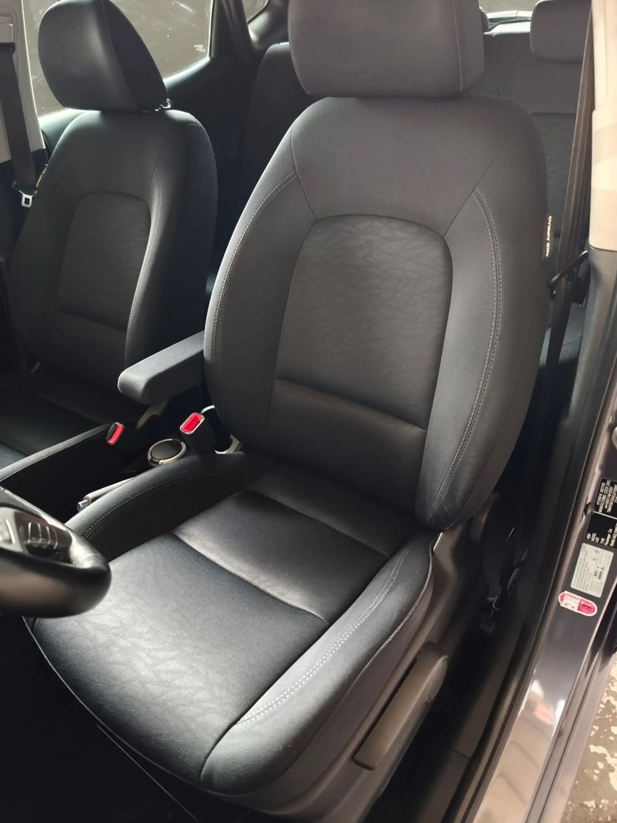 Hyundai iX20 1.6 blue YES! — photo 8