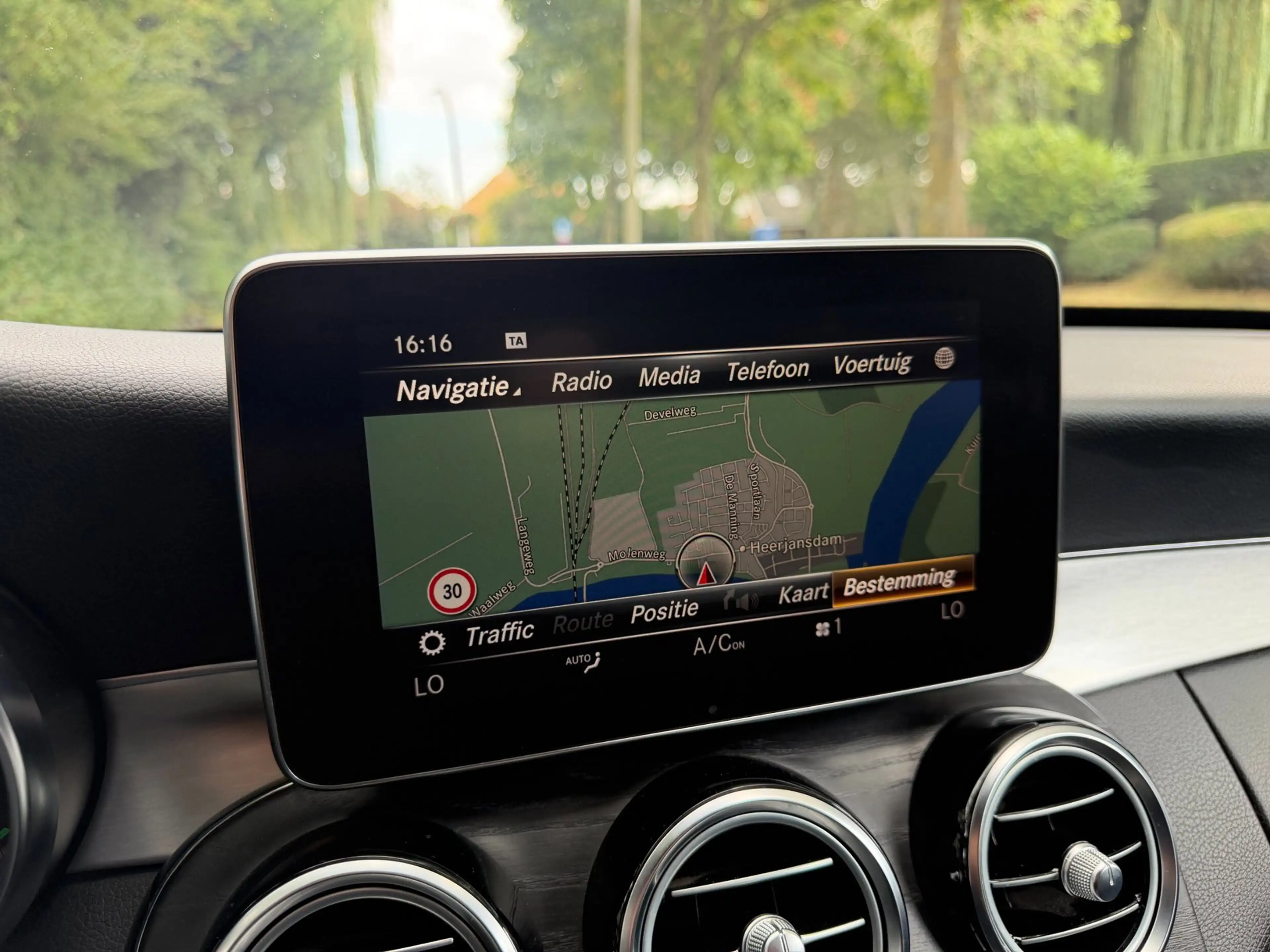 Mercedes-Benz C 350 Estate e Business Solution AMG — photo 9